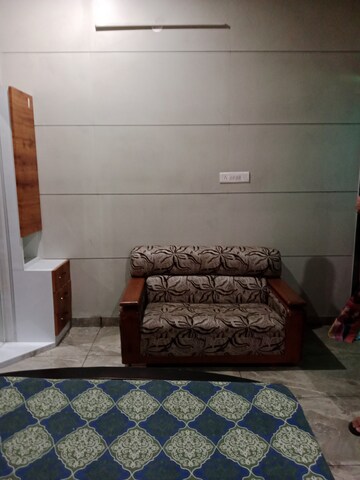 Bedroom in 1.5 BHK Builder Floor at Sector 18 – for Rent