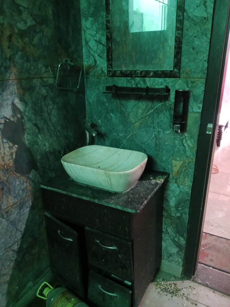 Bathroom, sector 18 1.5 Bedroom 688 Sq.Ft. Builder Floor In Sector 18 Panipat 9041137