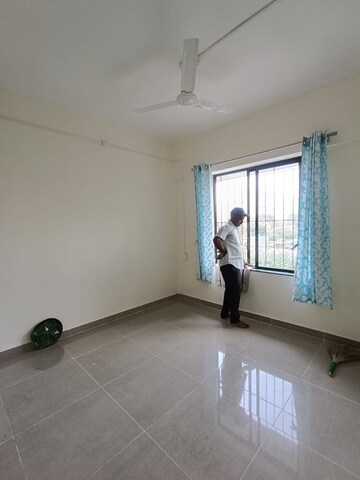 Room in 2 BHK Apartment at Paranjape Broadway, Wakad – for Rent
