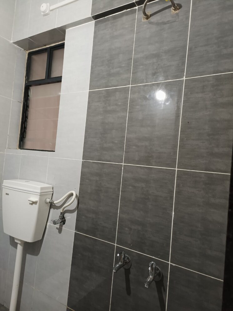 Bathroom, paranjape-broadway 2 Bedroom 738 Sq.Ft. Apartment In Wakad Pune 9041133
