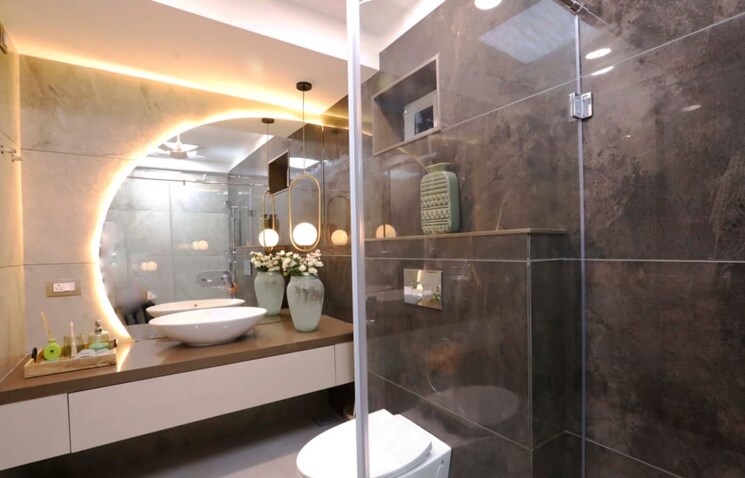 Bathroom, nipania 5 Bedroom 3600 Sq.Ft. Apartment In Nipania Indore 9041123