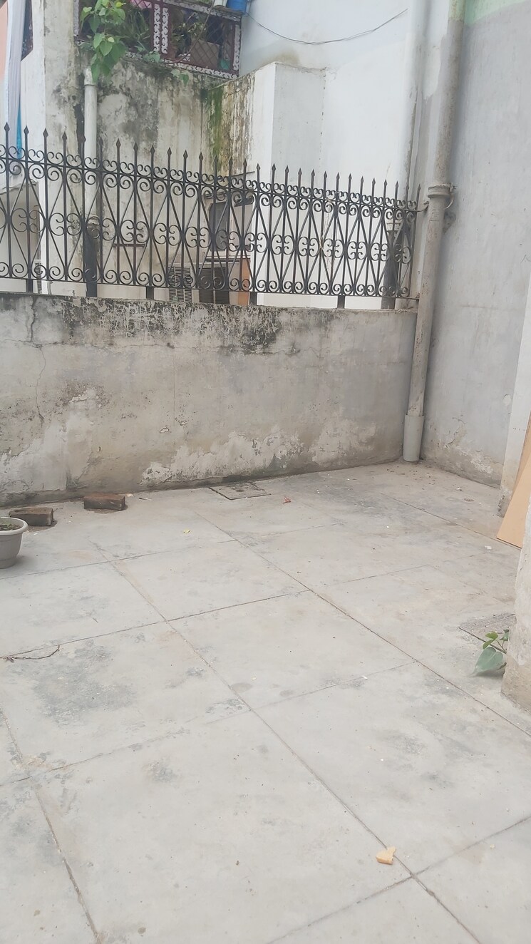 Exterior View, mayur vihar 3.5 Bedroom 1250 Sq.Ft. Apartment In Mayur Vihar Delhi 9041225