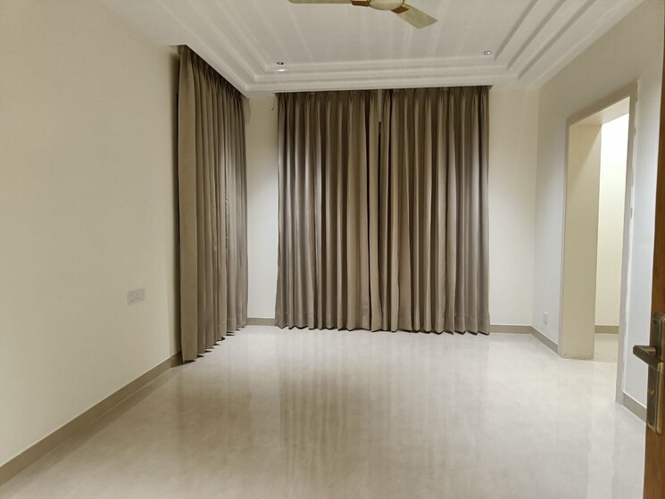 Room, sector 56 4 Bedroom 3250 Sq.Ft. Builder Floor In Sector 56 Gurgaon 9041238