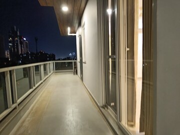 Building Lobby in 4 BHK Builder Floor at Sector 56 – for Sale