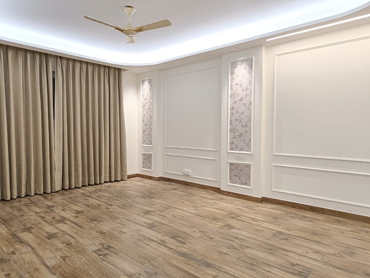 Room, sector 56 4 Bedroom 3250 Sq.Ft. Builder Floor In Sector 56 Gurgaon 9041238
