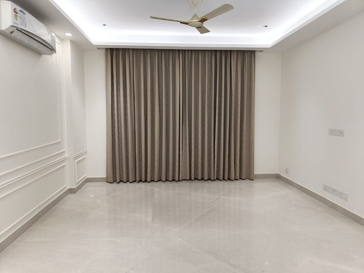 Room, sector 56 4 Bedroom 3250 Sq.Ft. Builder Floor In Sector 56 Gurgaon 9041238