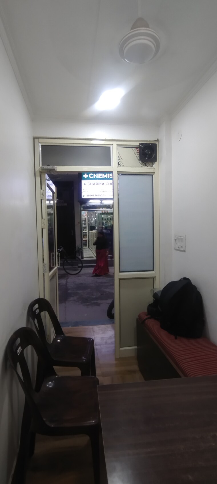 Living Room, malviya nagar Commercial Shop 100 Sq.Ft. In Malviya Nagar Delhi 9041228