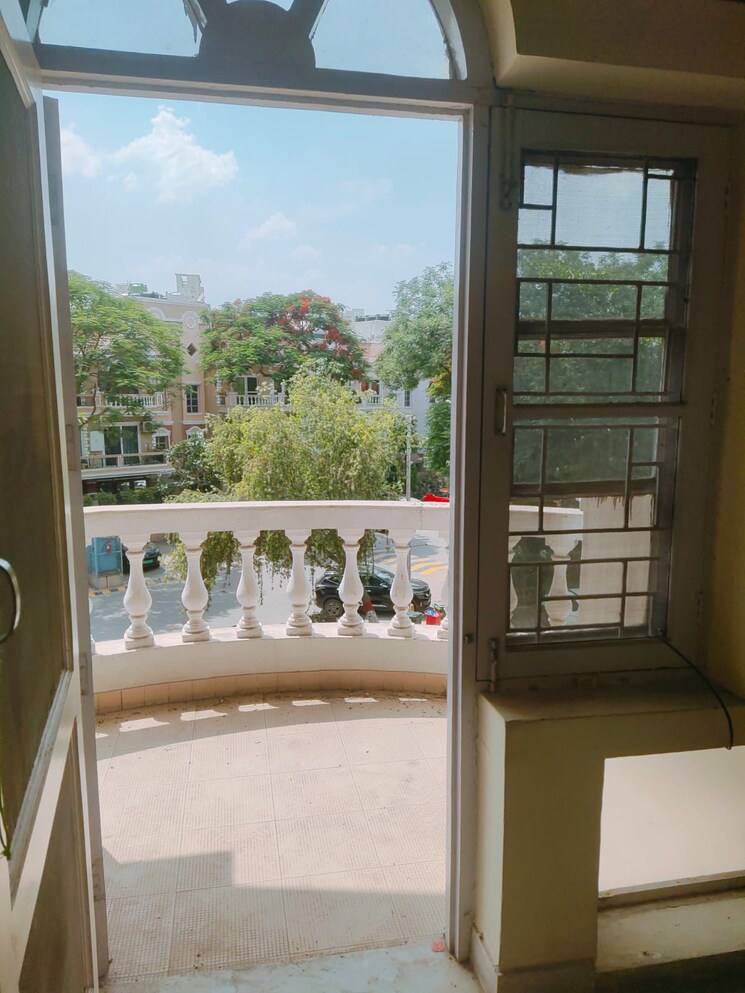 Balcony, m2k-the-white-house 2.5 Bedroom 1438 Sq.Ft. Apartment In Sector 57 Gurgaon 9041241