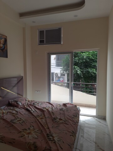 Furnished Amenities in 2 BHK Apartment at Sector 49 – for Sale