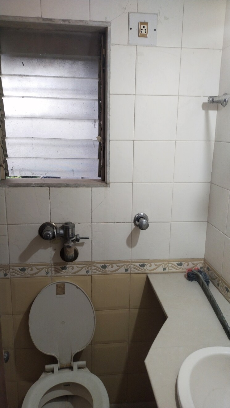 Bathroom, kharghar sector 21 3.5 Bedroom 2700 Sq.Ft. Apartment In Kharghar Sector 21 Navi Mumbai 9041262