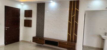 Room in 3 BHK Apartment at Cybercity Marina Skies, Hi Tech City – for Rent