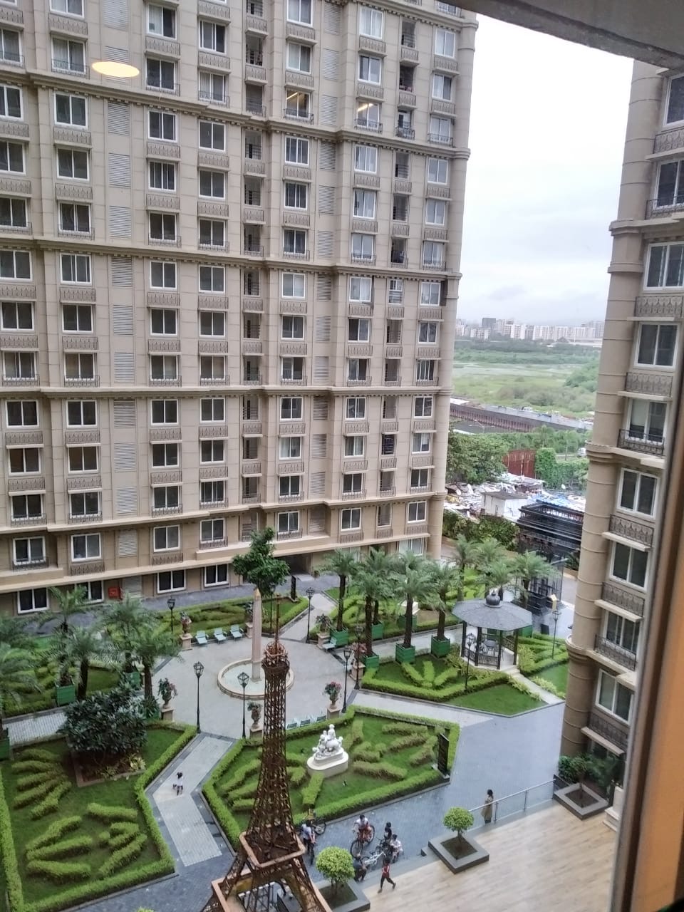 2 BHK Apartment For Rent in Kanakia Paris