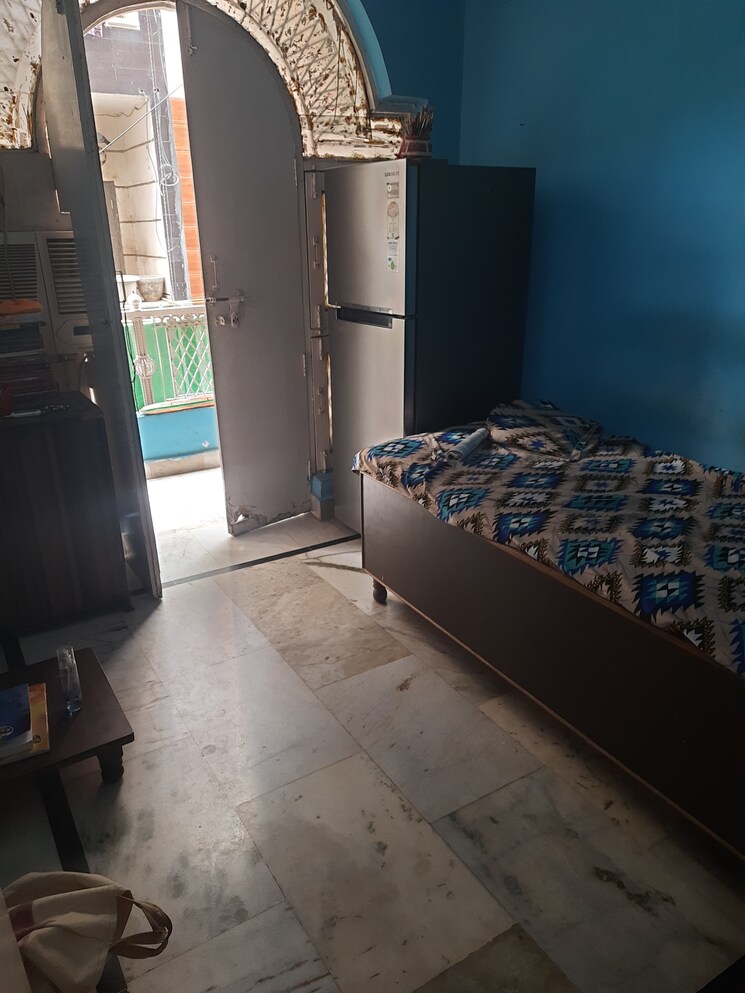 Room, laxmi nagar 2 Bedroom 450 Sq.Ft. Apartment In Laxmi Nagar Delhi 9037797
