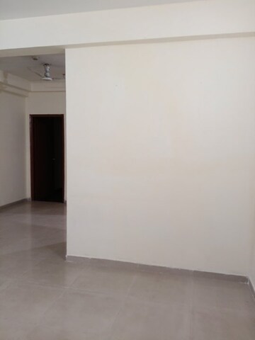 Room in 3 BHK Apartment at Mahagun Mywoods, Sector 16c Greater Noida – for Rent