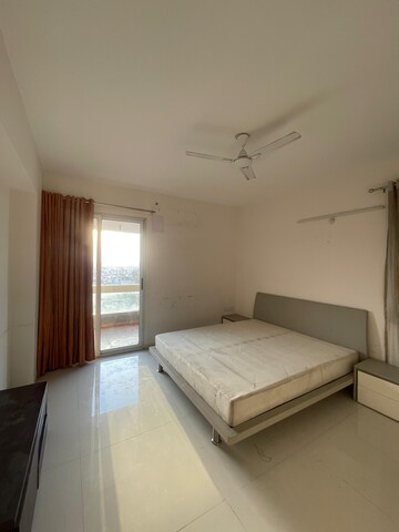 Bedroom in 5 BHK Apartment at Nipania – for Rent