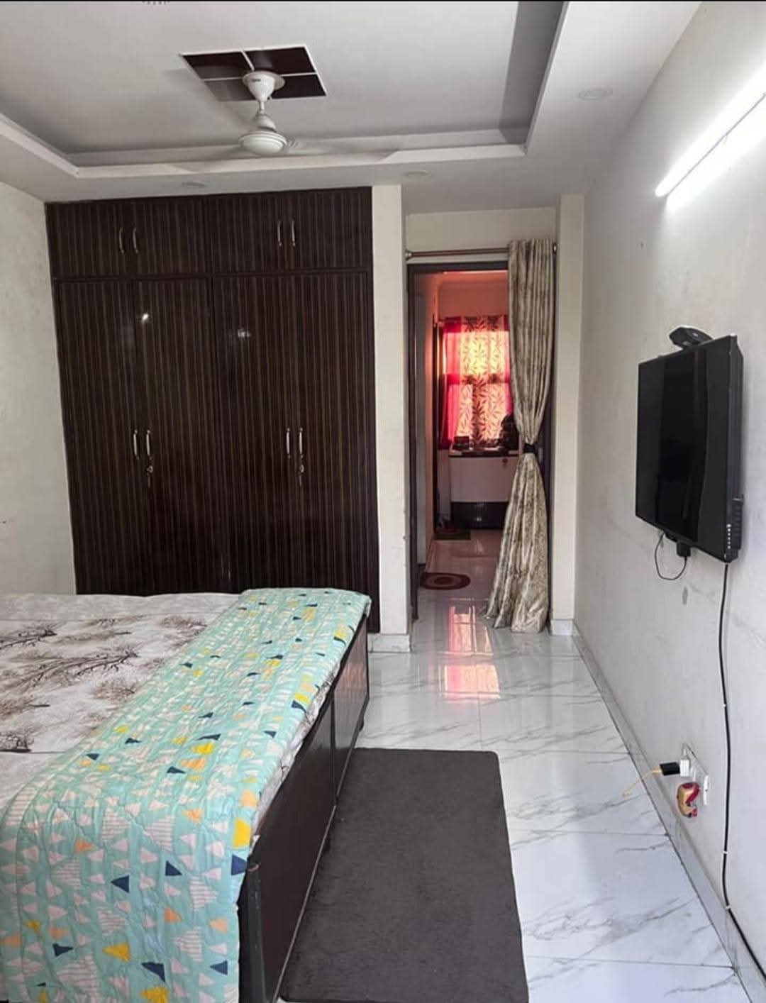 1 RkBuilder Floor For Rent in Saket