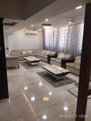 Team Area in 6+ BHK Villa at Mittal Ruia Park, Juhu – for Sale