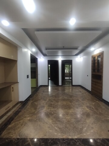 Staircase in 3 BHK Builder Floor at Sushant Lok 2, Sector 57 – for Rent