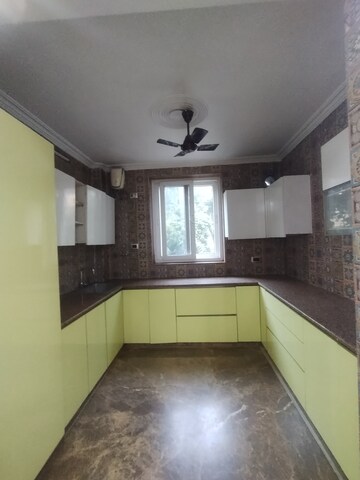 Kitchen in 3 BHK Builder Floor at Sushant Lok 2, Sector 57 – for Rent
