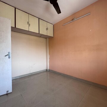 Room in 1 BHK Apartment at Vasai West – for Sale