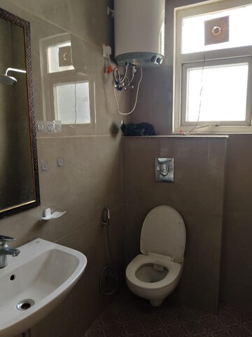 Bathroom in 3 BHK Builder Floor at Sushant Vyapaar Kendra, Sector 43 – for Rent