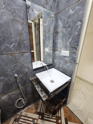 Attached Bathroom in 1 BHK Builder Floor at Saket – for Rent