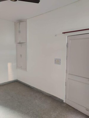 Room in 3.5 BHK Apartment at Uma Cooperative Society, Mayur Vihar 1 – for Sale