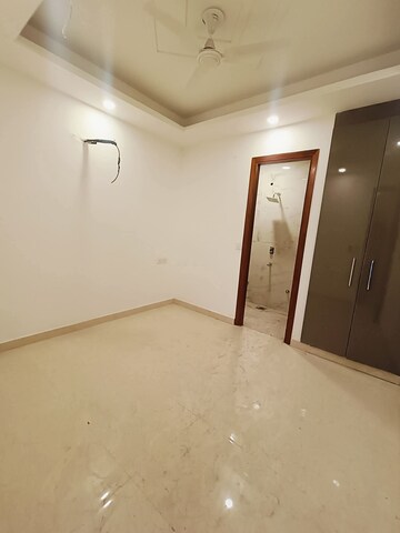 Room in 2 BHK Builder Floor at Saket – for Rent