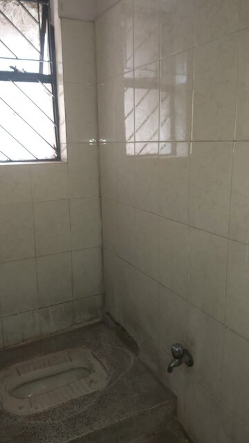 Bathroom in 2.5 BHK Apartment at Mayur Vihar – for Rent