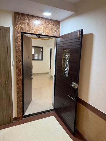 Furnished Amenities in 3 BHK Apartment at Prarthna Heights, Parel – for Rent