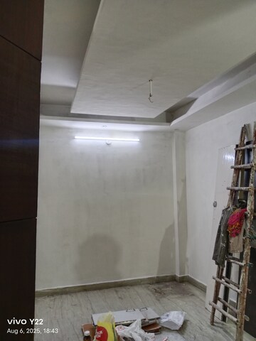 3 BHK Builder Floor For Sale in Laxmi Nagar