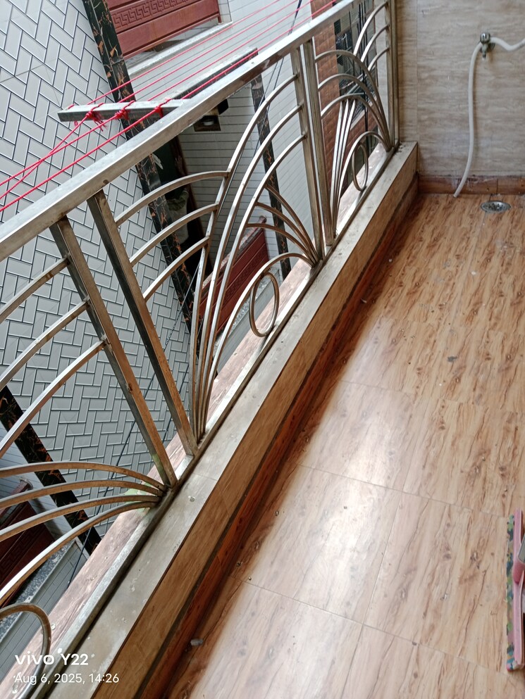 Balcony, laxmi nagar 2 Bedroom 500 Sq.Ft. Builder Floor In Laxmi Nagar Delhi 9041577