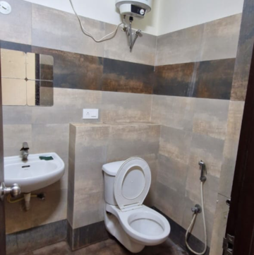 Bathroom in 3 BHK Builder Floor at Kondapur – for Rent
