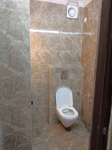 Bathroom in 1 BHK Builder Floor at Lajpat Nagar 4 – for Rent