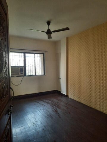 Room in 3 BHK Apartment at Flower Valley Complex, Khopat – for Rent