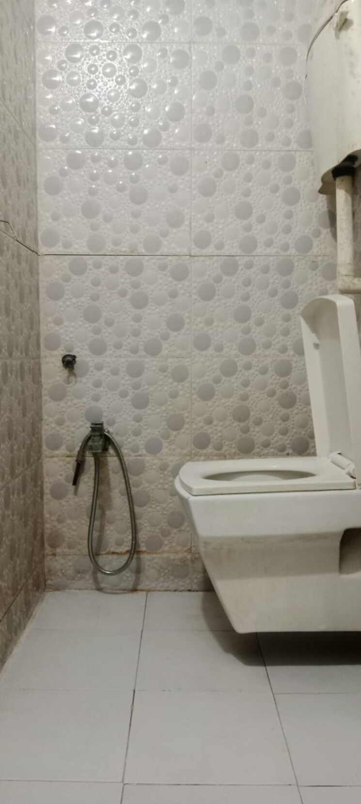 Bathroom, arihant-aura Commercial Office Space 980 Sq.Ft. In Turbhe Navi Mumbai 9041618