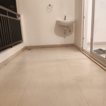 Room in 3 BHK Builder Floor at Kondapur – for Rent