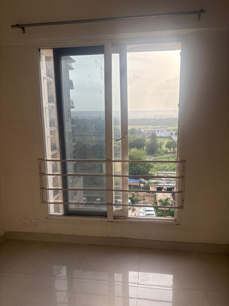 Room, signature-global-park-4-and-5 2 Bedroom 1022 Sq.Ft. Apartment In Sohna Sector 36 Gurgaon 9041625