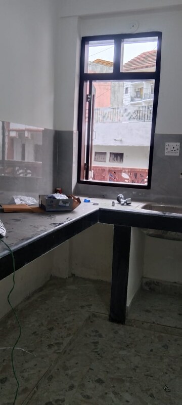 Kitchen in 1.5 BHK Builder Floor at Kishangarh – for Rent