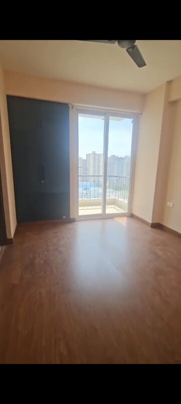 2 BHK Apartment For Rent in Amrapali Dream Valley, Tech Zone 4 Greater Noida