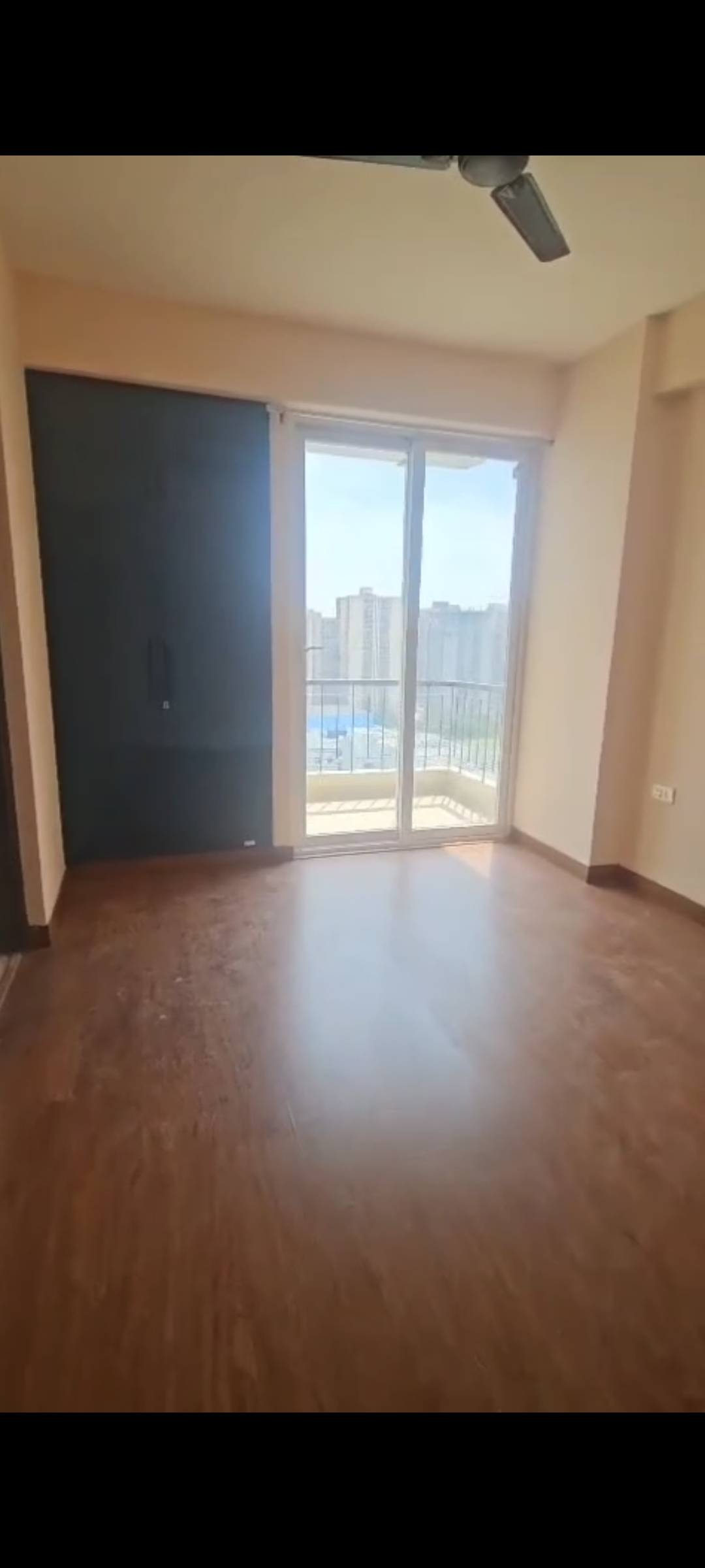 2 BHK + Extra Room Apartment For Rent in Amrapali Dream Valley