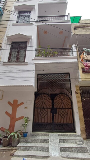 4 BHK Independent House For Sale in Uttam Nagar