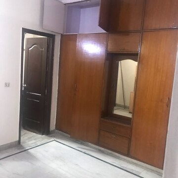 Room in 2 BHK Builder Floor at Lajpat Nagar I – for Rent
