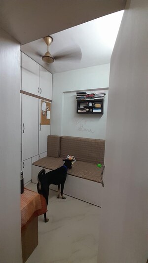 Team Area in 1 BHK Apartment at Lumbini CHS, Khar West – for Sale