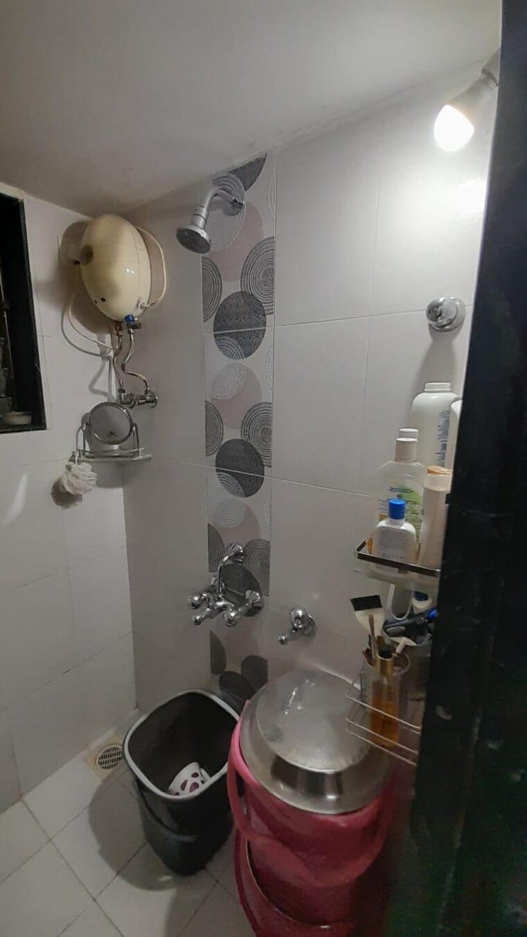 Bathroom, lumbini-chs 1 Bedroom 300 Sq.Ft. Apartment In Khar West Mumbai 9041725