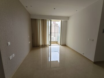 Room in 1 BHK Apartment at Hiranandani Highland, Powai – for Rent