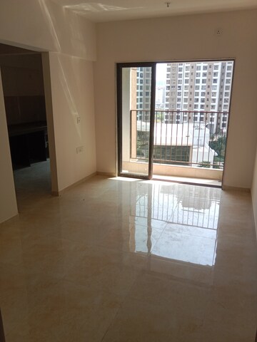 2 BHK Apartment For Rent in Sunteck Maxxworld, Tivri