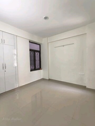 Room in 3 BHK Apartment at Amolik Sankalp, Sector 85 – for Rent