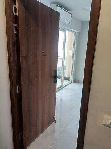 Building Lobby in 3 BHK Builder Floor at Sector 40 – for Rent