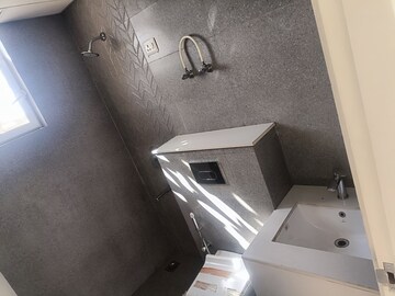 Bathroom in 3 BHK Builder Floor at Sector 40 – for Rent